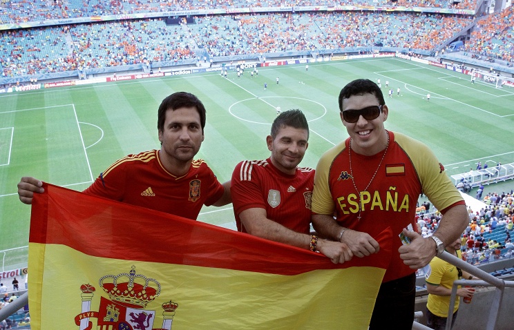 Сборная Испании в матче с чилийцами может сложить полномочия чемпионов мира
