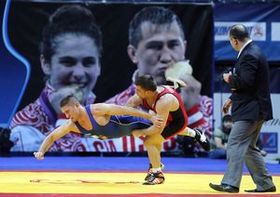 Виталий Мутко посетил соревнования по борьбе на Кубок европейских наций