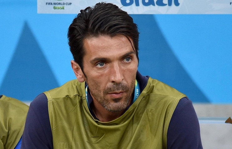 Вратарь сборной Италии по футболу Буффон сыграет в матче ЧМ-2014 с командой Уругвая